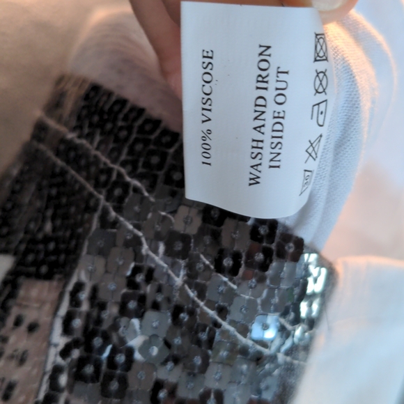 Sequin Tank - Picture 7 of 7